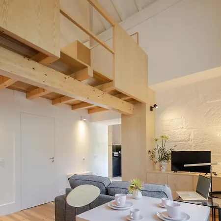 Gateway House * Guimaraes