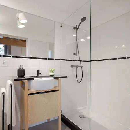 Gateway House * Guimarães