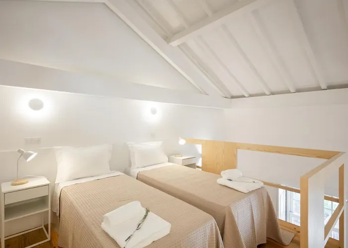 아파트 Gateway House *