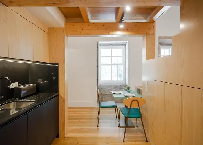 아파트 Gateway House *