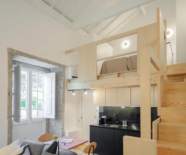 아파트 Gateway House *